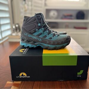 La Sportiva Ultra Raptor II Mid Wide GTX Women's Hiking Boots